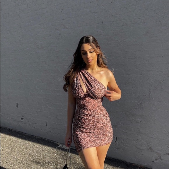 HOUSE OF CB CLEMENTINE SOLD - Picture 4 of 4